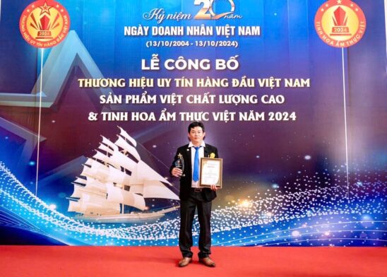 QUỲNH ANH VẠN NINH ĐẠT TOP 10 TINH HOA ẨM THỰC VIỆT 2024